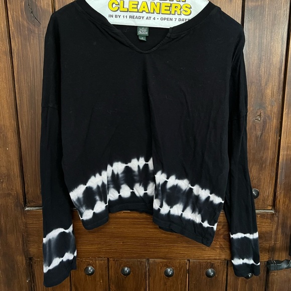 Black and white tie-dye long sleeve top - Picture 3 of 5